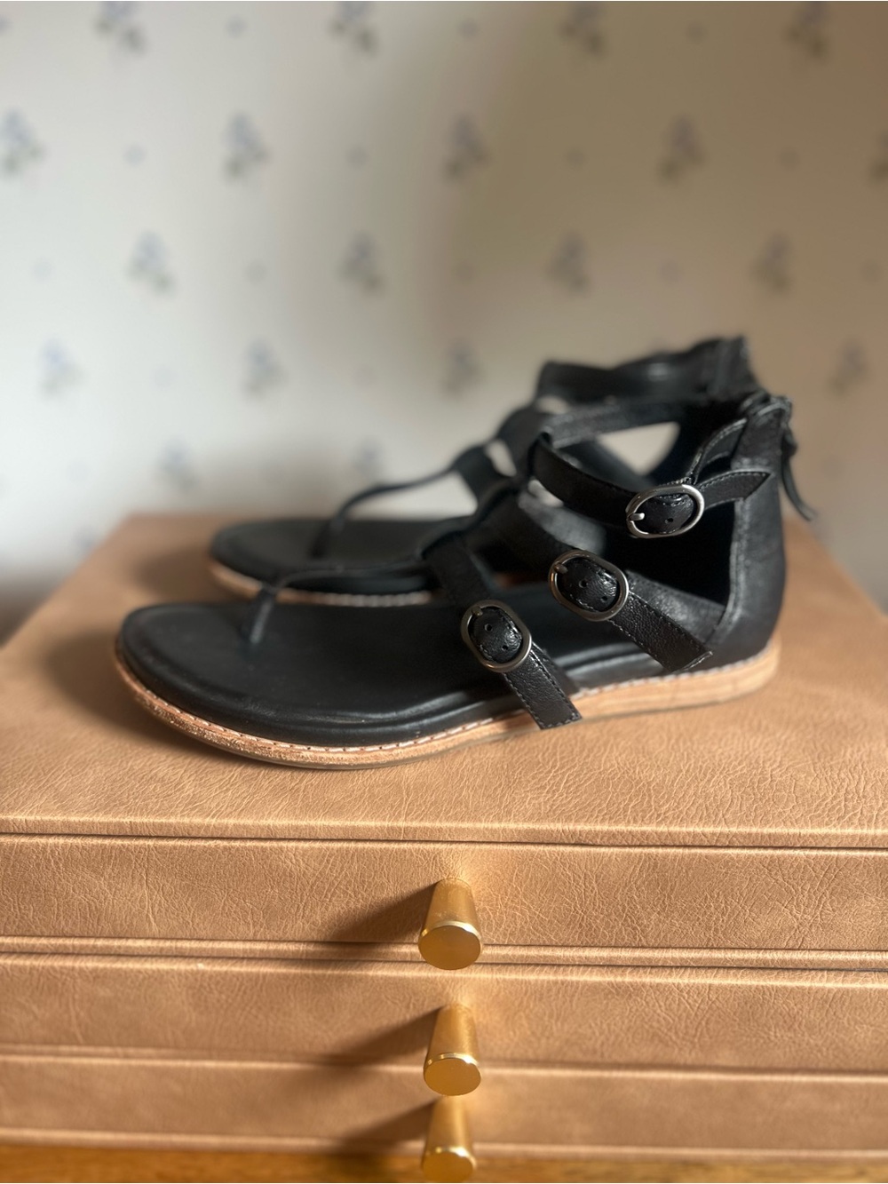Sofft Shoes | Sofft Eren Gladiator Sandal Leather 3 Adjustable Buckle Back Heel
